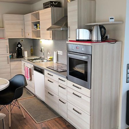 Im Herzen Von Wiesdorf- Blick Auf Das Bayer-Kreuz -Appartement Mit 2 Schlafzimmern-Fuer 3 Personen -Zentral Gelegen - Friedrich Ebert Platz 5A , 4Te Etage - Dachterrasse Und Sauna - Kaution Pflicht - Λεβερκούζεν Εξωτερικό φωτογραφία