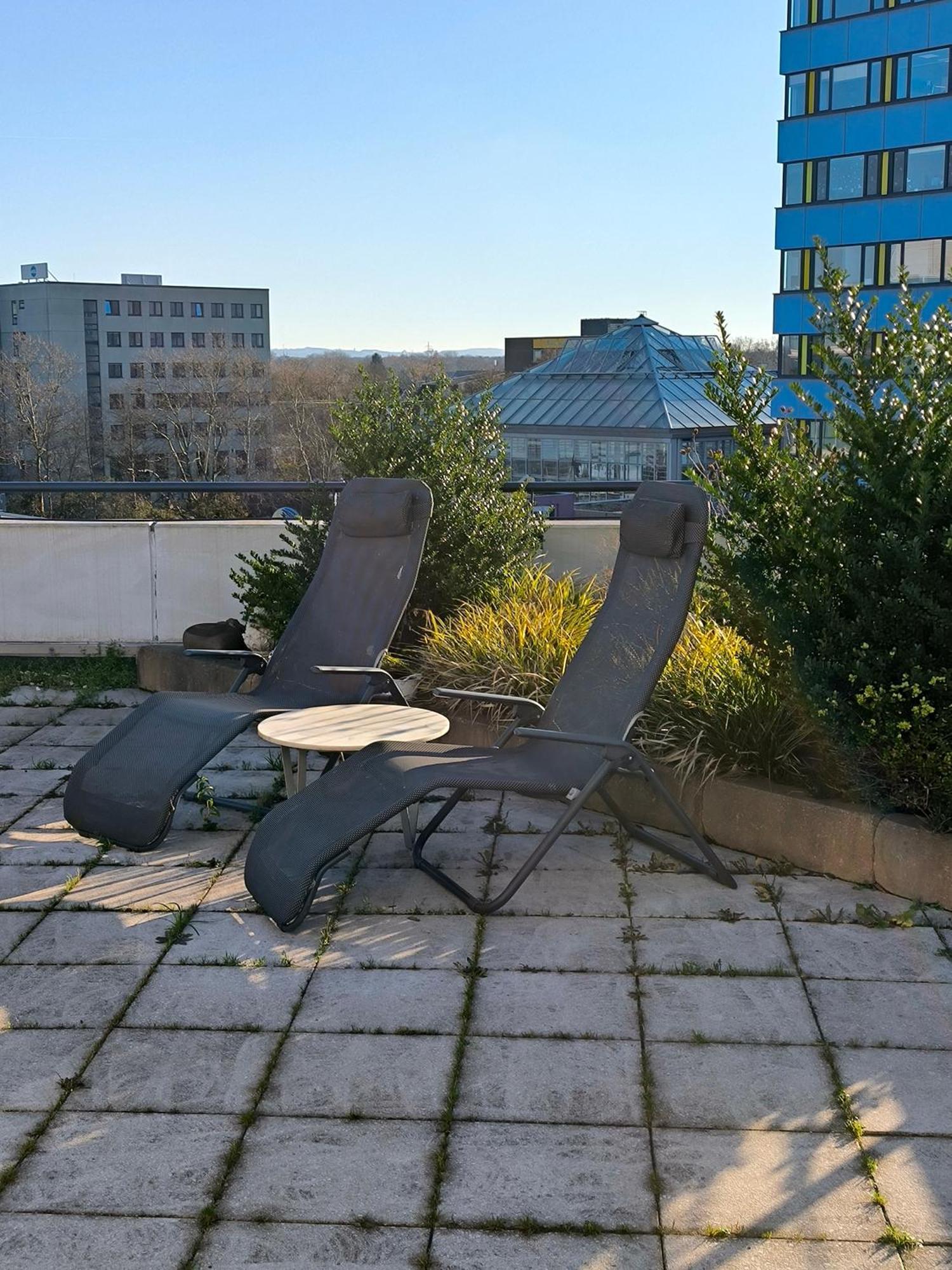 Im Herzen Von Wiesdorf- Blick Auf Das Bayer-Kreuz -Appartement Mit 2 Schlafzimmern-Fuer 3 Personen -Zentral Gelegen - Friedrich Ebert Platz 5A , 4Te Etage - Dachterrasse Und Sauna - Kaution Pflicht - Λεβερκούζεν Εξωτερικό φωτογραφία