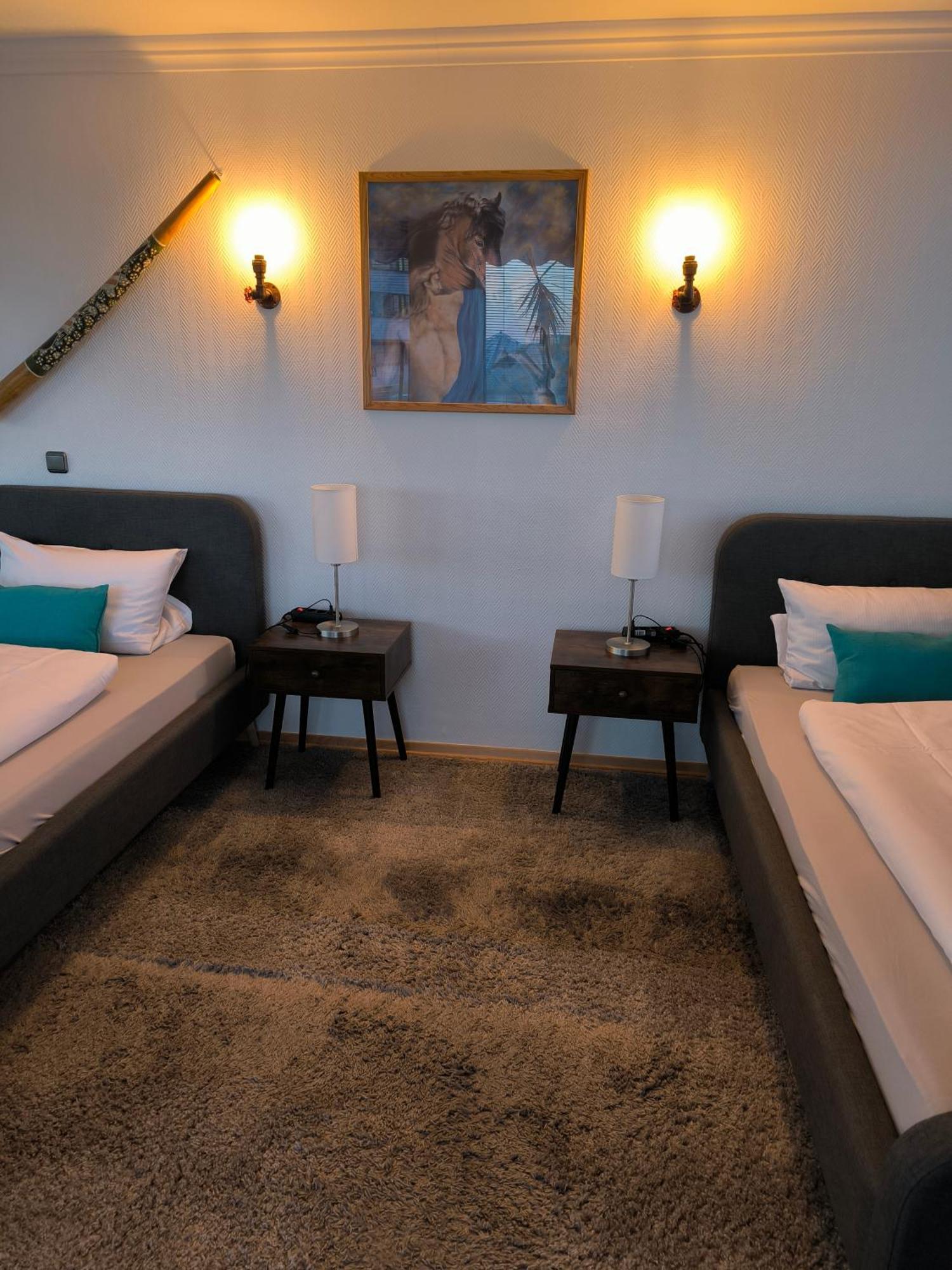 Im Herzen Von Wiesdorf- Blick Auf Das Bayer-Kreuz -Appartement Mit 2 Schlafzimmern-Fuer 3 Personen -Zentral Gelegen - Friedrich Ebert Platz 5A , 4Te Etage - Dachterrasse Und Sauna - Kaution Pflicht - Λεβερκούζεν Εξωτερικό φωτογραφία