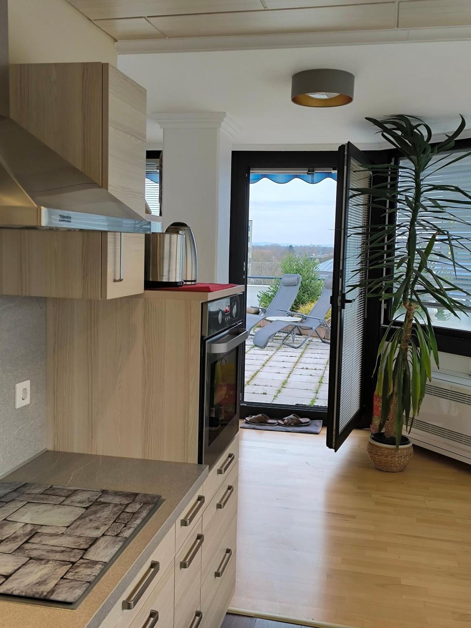 Im Herzen Von Wiesdorf- Blick Auf Das Bayer-Kreuz -Appartement Mit 2 Schlafzimmern-Fuer 3 Personen -Zentral Gelegen - Friedrich Ebert Platz 5A , 4Te Etage - Dachterrasse Und Sauna - Kaution Pflicht - Λεβερκούζεν Εξωτερικό φωτογραφία